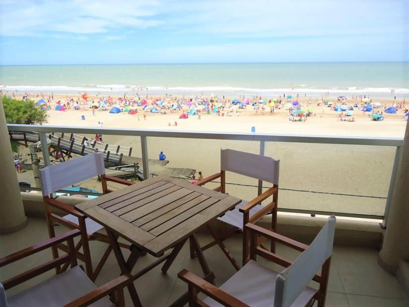 Hotel Tejas Rojas Villa Gesell Dış mekan fotoğraf